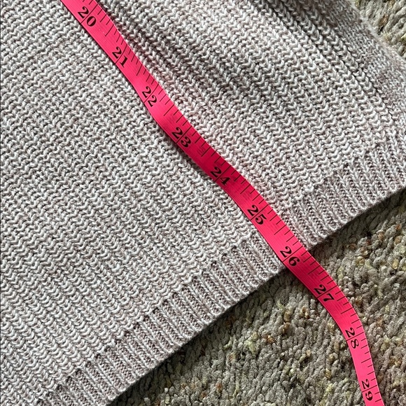 Hasting & Smith Women's Beige V-Neck Sweater - Picture 6 of 7